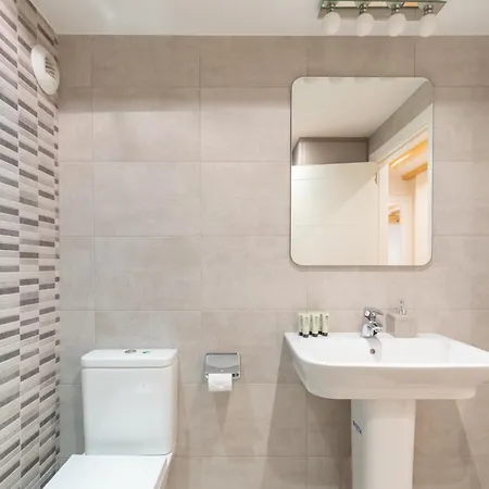 Gamarra - Baskeyrentals Apartman *